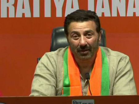 తెరపై ఒకపేరు...ఈవీఎంపై అసలు పేరు : కష్టాల్లో గురుదాస్‌పూర్ బీజేపీ అభ్యర్థి