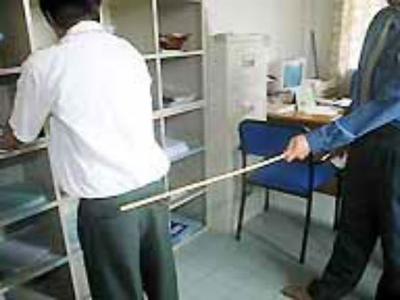 ఆరు రోజులు.. 168 చెంపదెబ్బలు... టీచర్‌కు 14 రోజుల రిమాండ్