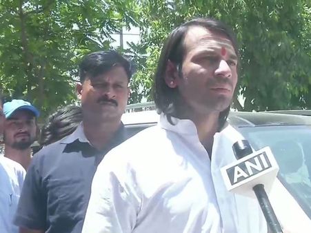 కొట్టి.. కేసు పెట్టి.. ఫొటోగ్రాఫర్‌పై తేజ్ ప్రతాప్ బౌన్సర్ల ప్రతాపం..