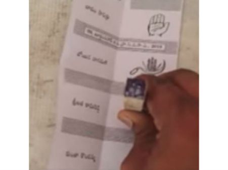 ఓటు వేస్తూ వీడియో.. వాట్సాప్‌లో వైరల్.. అడ్డంగా బుక్కయ్యాడా?