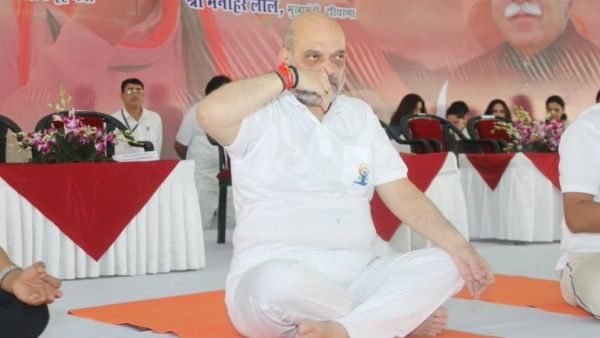 రాహుల్ ట్వీట్‌పై దుమారం .. గాంధీ కుటుంబమని పొగరని బీజేపీ ఫైర్