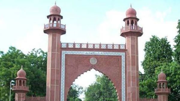 ఆలీఘర్ ముస్లిం యూనివర్సిటిలో యోగా డే ఉత్సవాలు... మహిళలకు ప్రత్యేక శిక్షణ