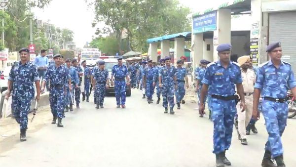 డిమాండ్ల తీర్చితేనే బిట్టూ అంత్యక్రియలు .. ఫ్యామిలీ, డేరా అనుచరుల అల్టిమేటం, అధికారుల చర్చలు