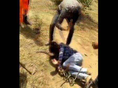 కాళ్లు, చేతులు కట్టి దాడి : దాడికి గురైన వ్యక్తిపైనే పోక్సో కేసు, రాజస్థాన్‌లో దారుణం (వీడియో)