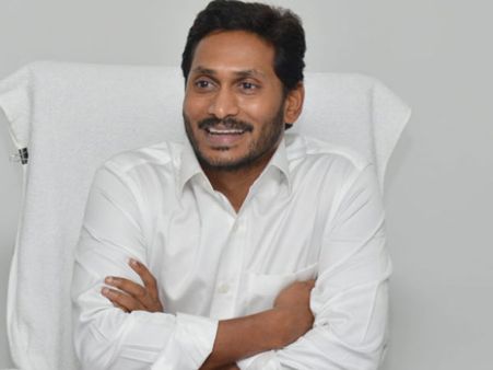 సీఎంగా జ‌గ‌న్ శైలి ఎలా ఉంది: అధికారుల‌తో క‌లిసి ఇంటి భోజ‌నం: విమ‌ర్శ‌ల‌కు స‌మాధానంగా..!