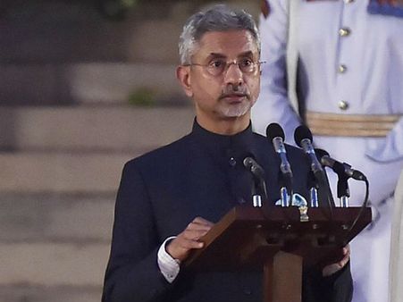 సుష్మ అడుగుజాడల్లో నడవడం గర్వంగా ఉంది : జై శంకర్