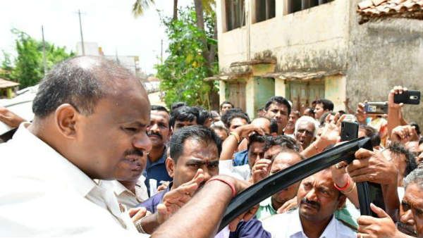 జిందాల్ కంపెనీకి 3, 667 ఎకరాల భూమి, రూ. 20 కోట్లు కిక్ బ్యాక్, సీఎం, మాజీ సీఎం రచ్చ రచ్చ !