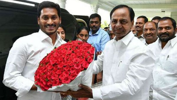 కాళేశ్వరం ప్రారంభోత్సవానికి ముఖ్య అతిధిగా జగన్ .. డిసైడ్ చేసిన కేసీఆర్ .. ఎందుకంటే