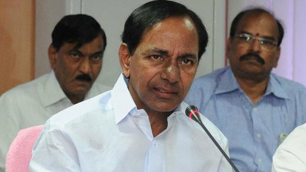 తెలంగాణ క్యాబినెట్ లో అనూహ్య మార్పులు..! నగరానికి చెందిన ఆ ఇద్దరు మంత్రులు ఔట్..!!