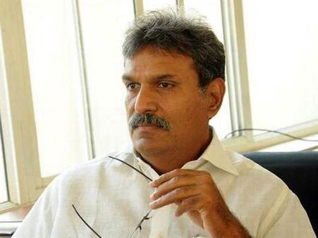 పోరాడితే పోయేదేముంది బానిస సంకెళ్ళు తప్ప అని పోస్ట్ చేసిన కేశినేని నానీ.. ఇంతకీ పోరాటం అధినేతతోనేనా