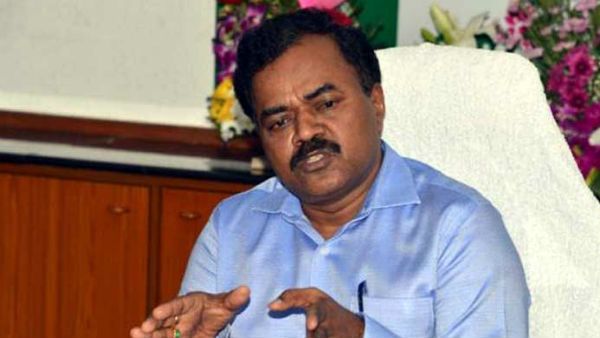 ఆక్రమణలపై ఉక్కుపాదం .. రోడ్లుమీదికొచ్చిన వారిపై చర్యలన్న బల్దియా బాస్