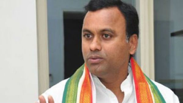 కాంగ్రెస్ తో తాడోపేడో తేల్చుకోనున్న కోమటిరెడ్డి రాజగోపాల్ రెడ్డి .. సాయంత్రం కీలక ప్రకటన ?