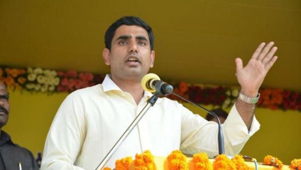 లోకేష్ డప్పు కొట్టుకోవటం ఆపాలంటున్న వైసీపీ .. అదంతా జగన్ క్రెడిట్