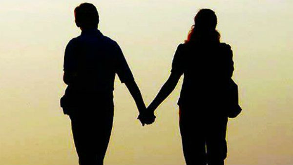 ప్రేమ పెళ్లి చేసుకున్నారు... పెద్దల భయంతో ప్రాణాలు తీసుకున్నారు..