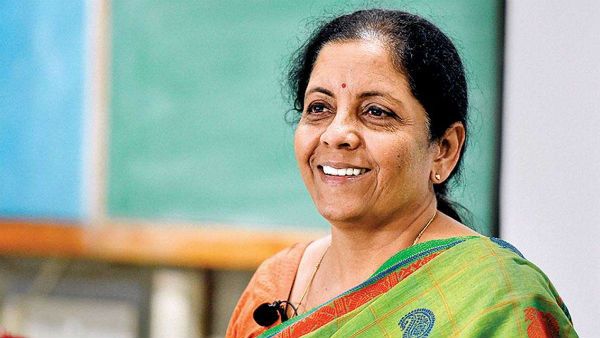 ఏపీ ఆశలపై మరోసారి నీళ్లు .. ప్రత్యేక హోదా ఇచ్చేది లేదని తేల్చిన కేంద్రం