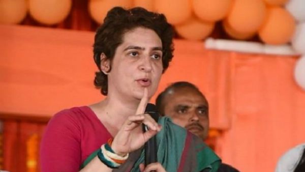 యూపీలో ట్వీట్ల యుద్దం..!ప్రభుత్వ లోపాలపై సోషల్ మీడియా ద్వారా ప్రశ్నిస్తోన్న ప్రియాంక గాంధీ..!!