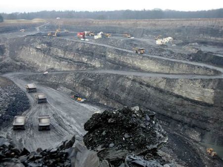 దేశంలో No.1 గా సింగరేణి.. స్వరాష్ట్రంలో అభివృద్ధి అమోఘం : సీఎండీ