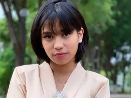 పిల్లి అనుకుని ఎలుగుబంటిని పెంచుకున్న సింగర్...! అరెస్ట్ చేసిన పోలీసులు (వీడియో)