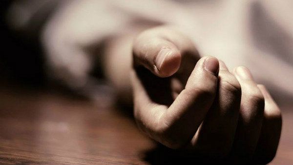 భార్యా బాదితుల సంఘం వినకూడని వార్త..! భార్య లేని జీవితమెందుకని వ్యక్తి ఆత్మహత్య..!!