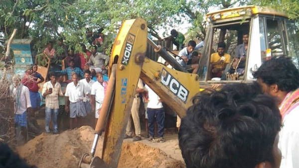 మరో చిన్నారిని మింగిన బోరుబావి..కొనసాగుతున్న అధికారుల నిర్లక్ష్యం