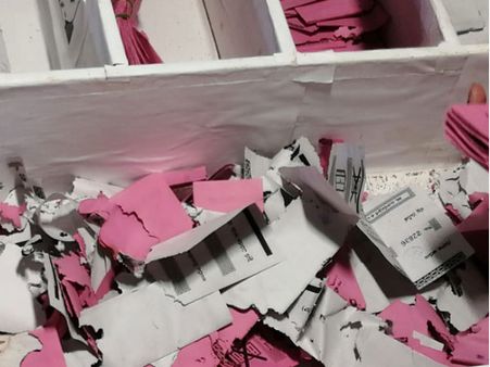 చెదలు పట్టి... వర్షానికి తడిచి.. పరిషత్ ఎన్నికల నిర్వాహణలో నిలువెత్తు నిర్లక్ష్యం..