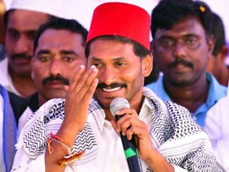 తొలి ఎమ్మెల్సీని ప్ర‌క‌టించిన జ‌గ‌న్‌: ఫిరాయింపుల‌ను గుర్తు చేసుకుంటూ..దేవుడి స్క్రిప్టు ఇది..!