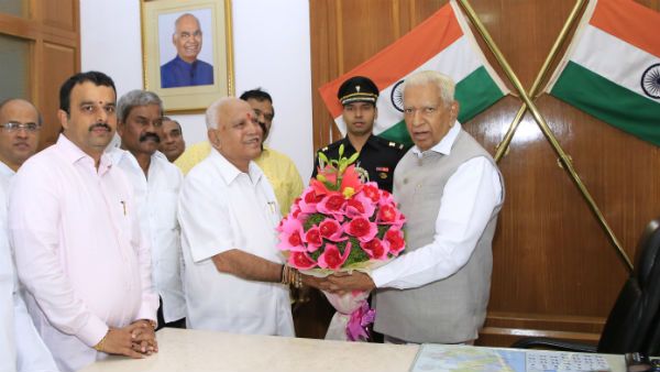 ఆషాఢ‌మాసం చివ‌రి శుక్ర‌వారం..చాముండి అమ్మ‌వారి ఆశీర్వాదం: అందుకే హ‌డావుడి ప్ర‌మాణం!