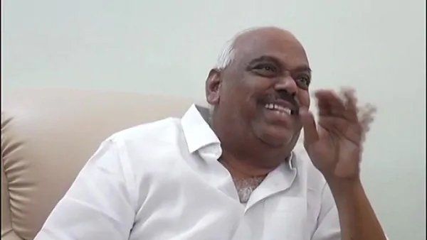 సుప్రీం కోర్టును ఆశ్రయించిన కర్ణాటక రెబల్ ఎమ్మెల్యేలు, స్పీకర్ ఏకపక్ష నిర్ణయం, రాజీనామాలు !