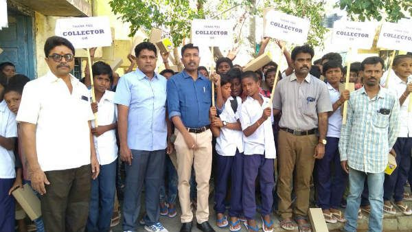 మనసున్న మారాజు ఈ కలెక్టర్: హాస్టల్‌ పిల్లలకు చెప్పులు కొనిచ్చిన సత్యనారాయణ