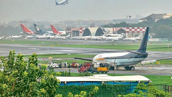 బాంబ్ హై కాదు.. బాంబే.. ఎయిర్‌పోర్ట్ సిబ్బందిని పరుగులు పెట్టించిన పదం..