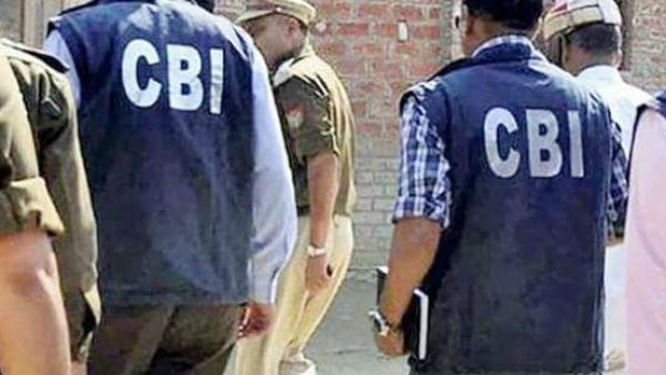బ్యాంక్ రుణాలు ఎగవేత దారులకు చెక్..! దేశవ్యాప్తంగా 50 చోట్ల సీబీఐ సోదాలు..!!