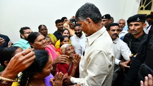 జ‌గ‌న్‌కు బాబు వార్నింగ్‌:బోరున ఏడ్చిన మ‌హిళ‌లు.ఎలా ఓడార‌య్యా:వాళ్లు ఆప‌క‌పోతే అక్క‌డే తిష్ఠ వేస్తా.