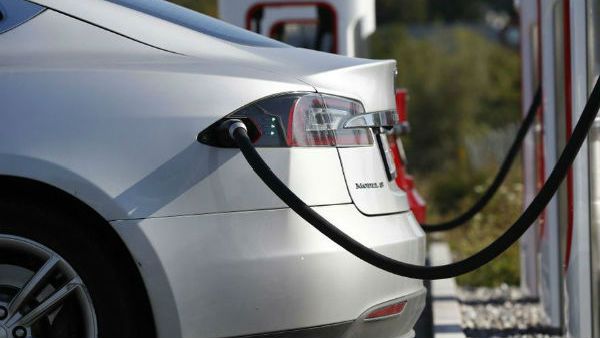 ఎలక్ట్రిక్ వెహికిల్ కొంటే బంపర్ ఆఫర్.. పన్ను రాయితీ ఎంతో తెలుసా..!!