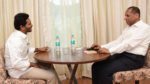 ముఖ్య‌మంత్రి కోసం గ‌వ‌ర్న‌ర్‌: న‌ర‌సింహ‌న్ ఆక‌స్మిక ప‌ర్య‌ట‌న వెనుక‌: జ‌గ‌న్‌తో భేటీ..అదే కార‌ణ‌మా..