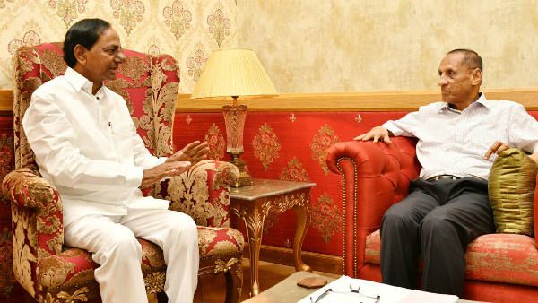 కేసీఆర్‌కు సంకటం..! కాళ్లు మొక్కిన గవర్నర్‌తో కయ్యం తప్పదా..!?