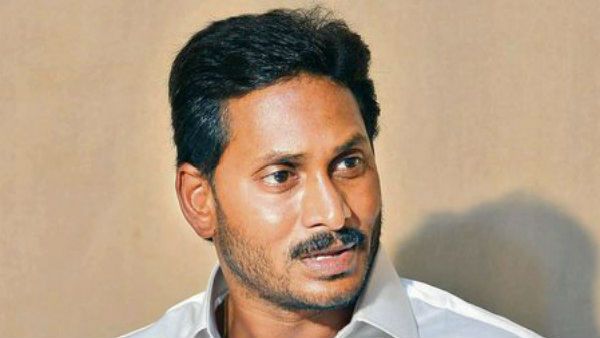 ఆ ఐఏఎస్ ల పనితీరుపై జగన్ తీవ్ర అసంతృప్తి ..20 మంది ఐఏఎస్ లలో టెన్షన్