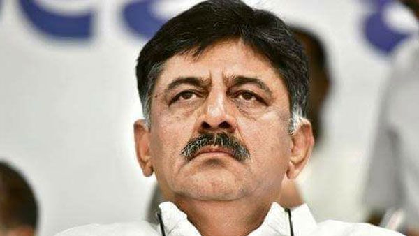 అదృశ్యానికి ముందు డీకేశికి ఫోన్ చేసిన కాఫీ కింగ్, మాట్లాడాలి, ధైర్యం ఎక్కువే, ఐటీ దాడి !