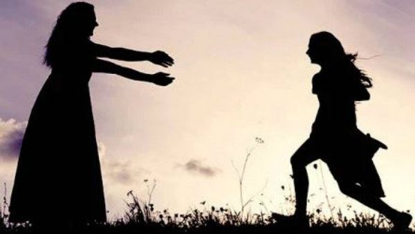 అమ్మ కోసం కూతురి ఆరాటం.. ప్రియుడితో పెళ్లి వద్దనుకుని కిడ్నీ దానం..