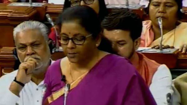 బడ్జెట్‌లో నిర్మలా మెలిక: ఖాతాదారుడి అనుమతి లేకుండా డిపాజిట్ చేశారో ఇక అంతే..