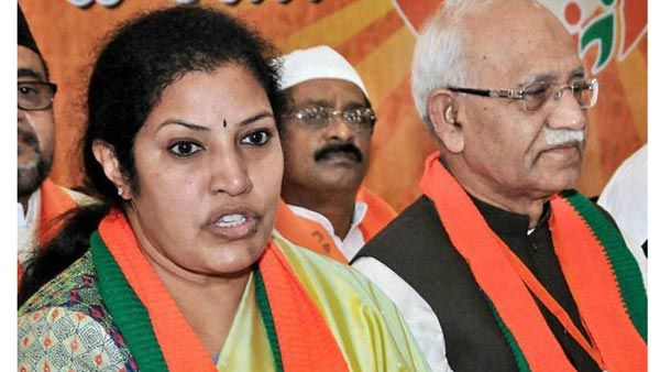 టీడీపీది కుల రాజకీయం .. వైసీపీది మత రాజకీయం అని పురంధరేశ్వరి ఫైర్