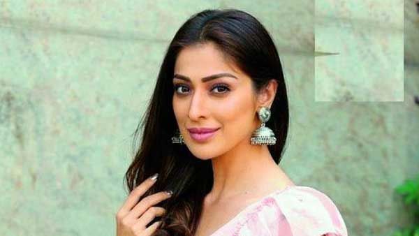 హాట్ భామకు కరెంటు బిల్లు షాక్..