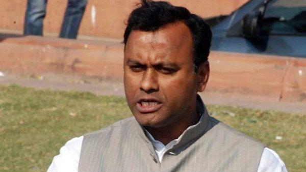 తాను యూటర్న్ తీసుకోలేదని యూ టర్న్ మాటలు చెప్పిన కోమటి రెడ్డి..!!