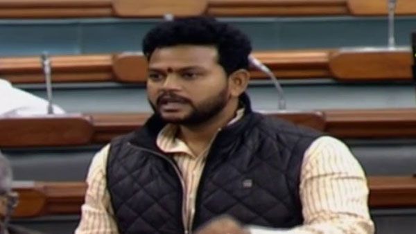 ఏపీ రైల్వే కేటాయింపులపై కేంద్రాన్ని నిలదీసిన ఎంపీ .. ప్రజలు ఆవును కోరితే ఎద్దును ఇస్తారా అని ఫైర్