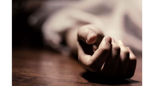 ఏం కష్టమొచ్చిందో: భార్యా పిల్లలను చంపి ఆ పై తాను కూడా ఆత్మహత్య చేసుకున్న డాక్టర్