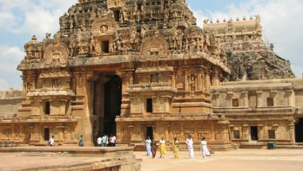 బృహదీశ్వరాలయం .. వింతలు, విశేషాలు