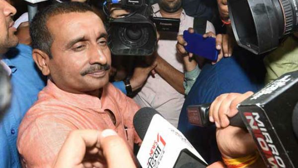 మృత్యువుతో పోరాడుతున్న ఉన్నావ్ బాధితురాలు .. 48 గంటలు గడిస్తే గానీ ఏం చెప్పలేమంటున్న వైద్యులు