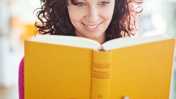 అద్భుతం .. కొత్త భాష కనుగొన్న మాస్టారు .. కళ్ళతో మాట్లాడేస్తున్న అమ్మాయిలు.. ఎక్కడో కాదు మన తెలంగాణా