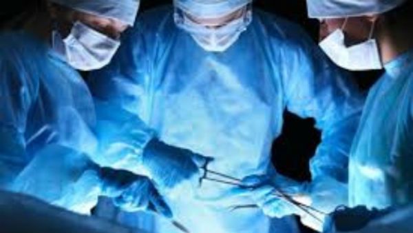 బంగారమే బంగారం: ఇంట్లోకాదు... ఆమె కడుపులో..! బాప్‌రే కిలోన్నర వెలికి తీశారు