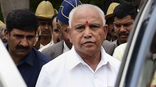 6 నెలలు యడియూరప్ప ప్రభుత్వం సేఫ్, మ్యాజిక్ ఫిగర్ కంటే ఎక్కువే, బీజేపీ మంత్రులు !