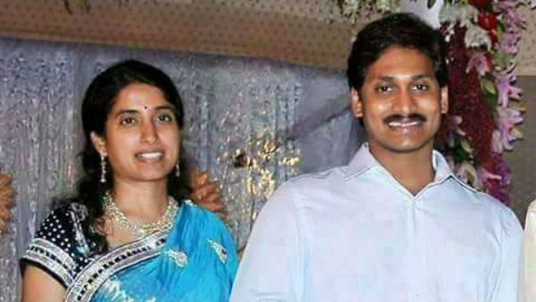 జ‌గ‌న్ దంప‌తుల‌కు భారీ రిలీఫ్‌: ఈడీ జ‌ప్తు చేసిన ఆస్తుల విడుద‌ల‌కు ఆదేశాలు: క‌్విడ్ ప్రోకో జ‌ర‌గలేదు